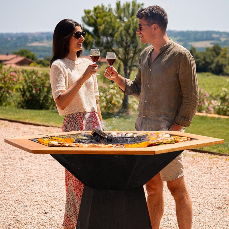 Brasero avec plaque de cuisson XL de 105 cm (exemple d'utilisation, grille et contour bois vendus séparément)