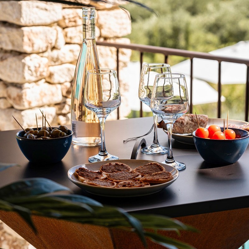 Couvercle pour brasero 85cm de diamètre qui transforme votre brasero en mange-debout  (exemple de mise en situation)