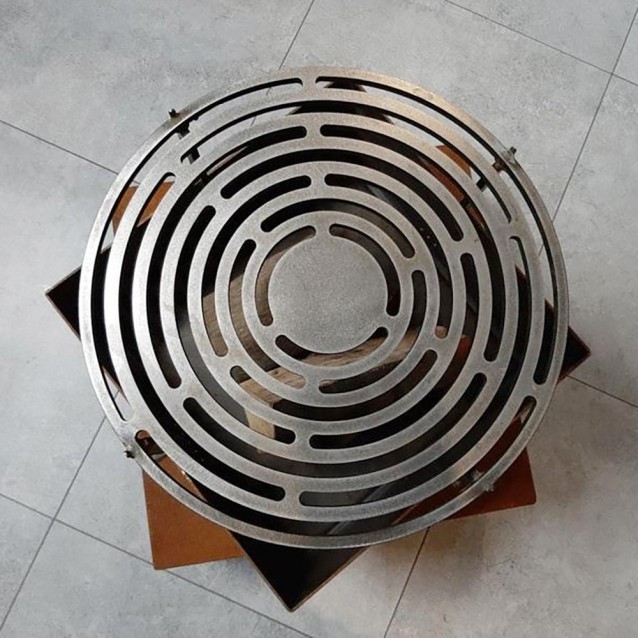 zoom sur la grille du brasero Iwona Grill Quadro Little