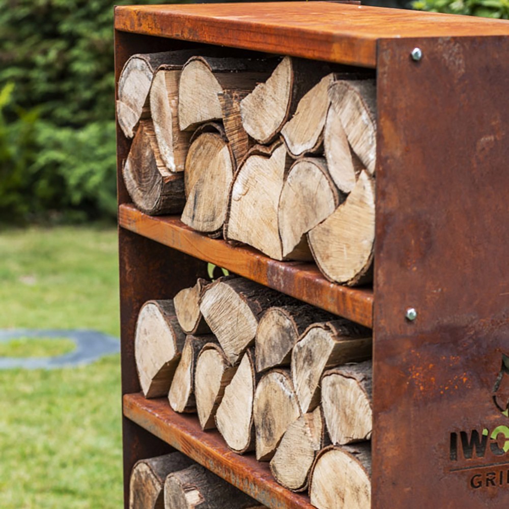 Cette étagère pour le bois assortie aux braseros Iwona Grills est destinée au jardin