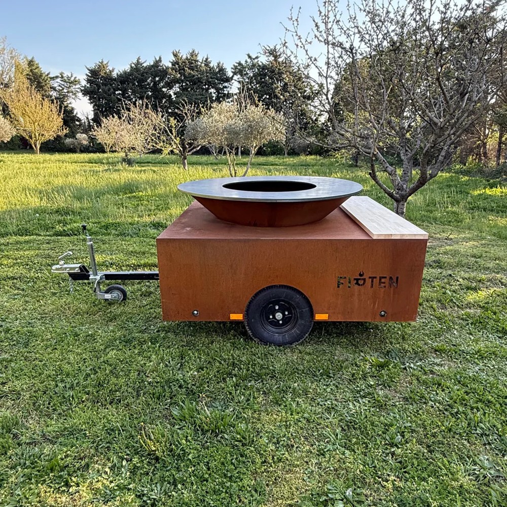 Brasero remorque Voyageur Firten avec sa plancha de 150cm