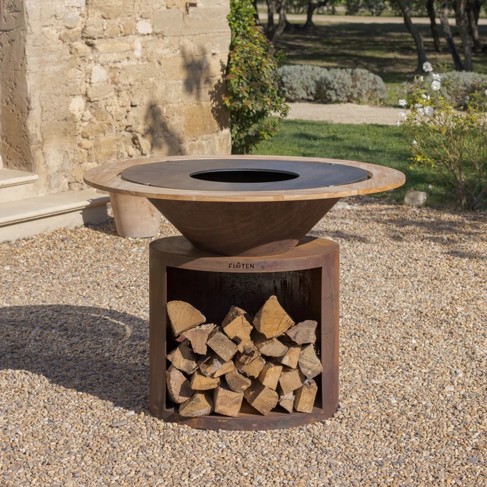 Tour en bois pour brasero Firten 100cm de diamètre (exemple de mise en situation)