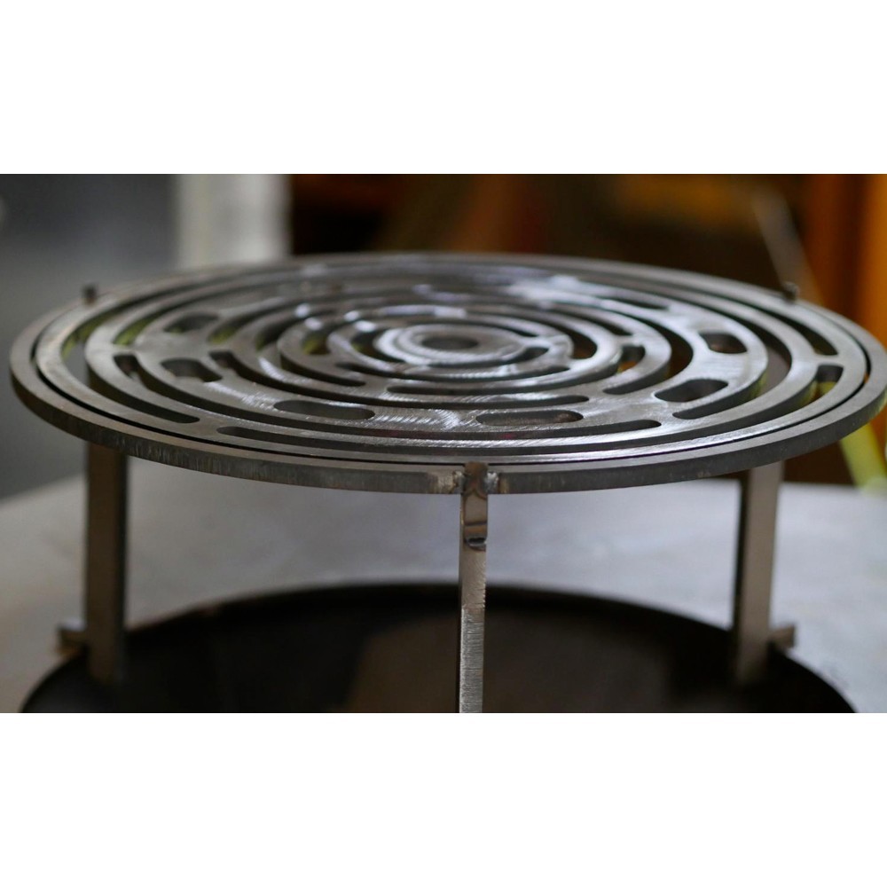 Choisissez la grille et le support adaptés à votre brasero (exemple d'utilisation, anneau de support vendu séparément)