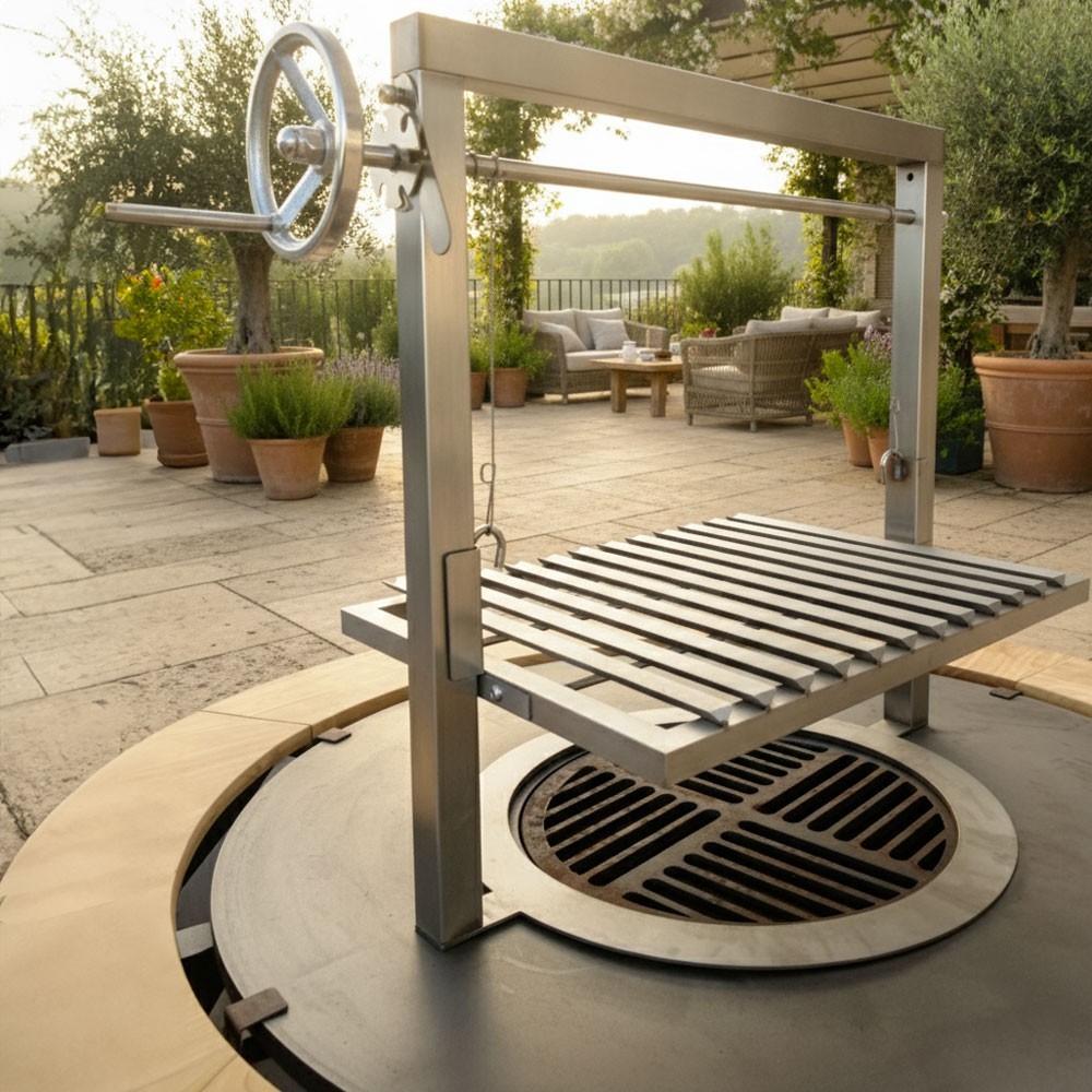 Le barbecue argentin transforme votre brasero (mise en situation, accessoires vendus séparément)