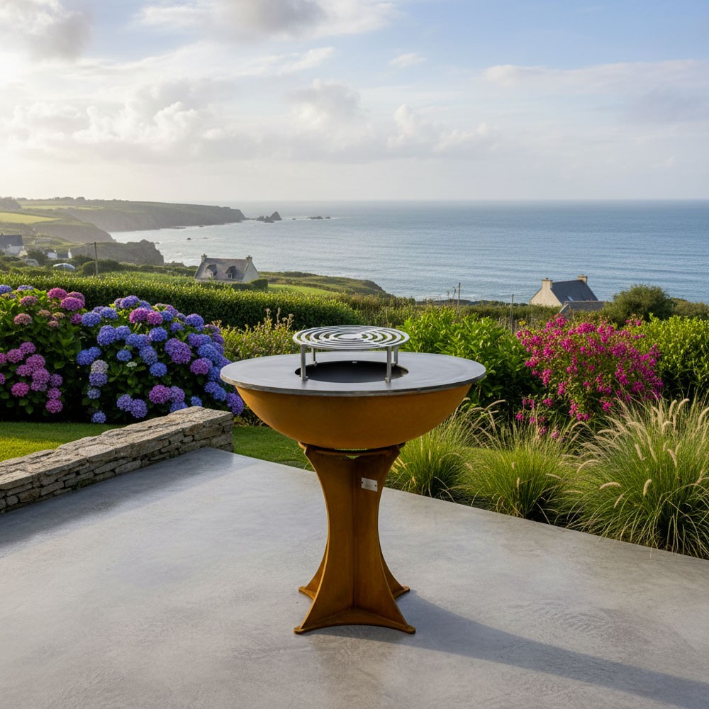 Grille surélevée de Ø45cm, en situation, sur le modèle Le Bigorneau de France Braseros Grille surélevée de Ø45cm, en situation, sur le modèle Le Bigorneau de France Braseros