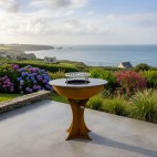 Grille surélevée de Ø45cm, en situation, sur le modèle Le Bigorneau de France Braseros Grille surélevée de Ø45cm, en situation, sur le modèle Le Bigorneau de France Braseros