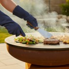 Les gants de France Braseros sont con&ccedil;us pour pouvoir cuisiner en toute s&eacute;curit&eacute; sur votre brasero.