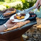 Optez pour une cuisine g&eacute;n&eacute;reuse et partag&eacute;e avec le brasero plancha Corten Hexagone