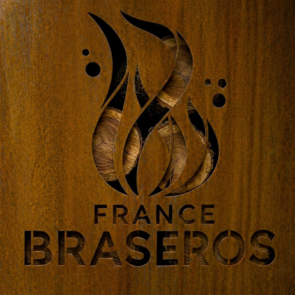 Le logo France Braseros est pr&eacute;sent au dos du brasero en Acier Corten