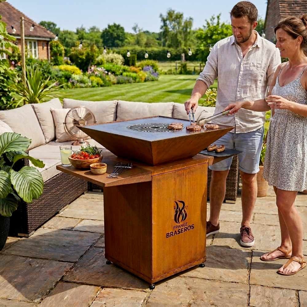 Le brasero plancha a un meuble en Acier Corten et une plaque de cuisson en Acier Inoxydable