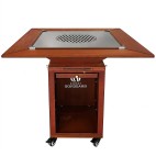 Le contour bois agrandit efficacement la surface de votre brasero plancha (mise en situation, roulettes vendues séparément). Le contour bois agrandit efficacement la surface de votre brasero plancha (mise en situation, roulettes vendues séparément).