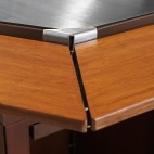 Le contour bois est tr&egrave;s pratique et ajoute aussi beaucoup de charme &agrave; votre brasero plancha.