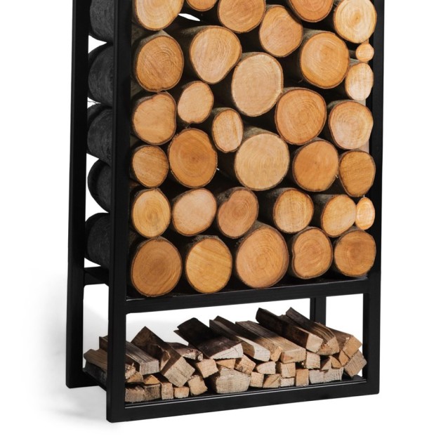 le Porte-bûches Atos d'une taille de 120cm en hauteur est esthétique et pratique pour le rangement du bois