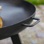 Brasero de jardin en acier épais et finitions soignées