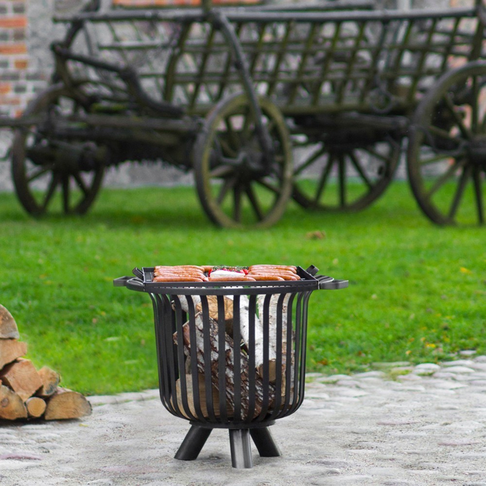Avec le panier à feu Verona, vous réchaufferez vos soirées en extérieur Avec le panier à feu Verona, vous réchaufferez vos soirées en extérieur