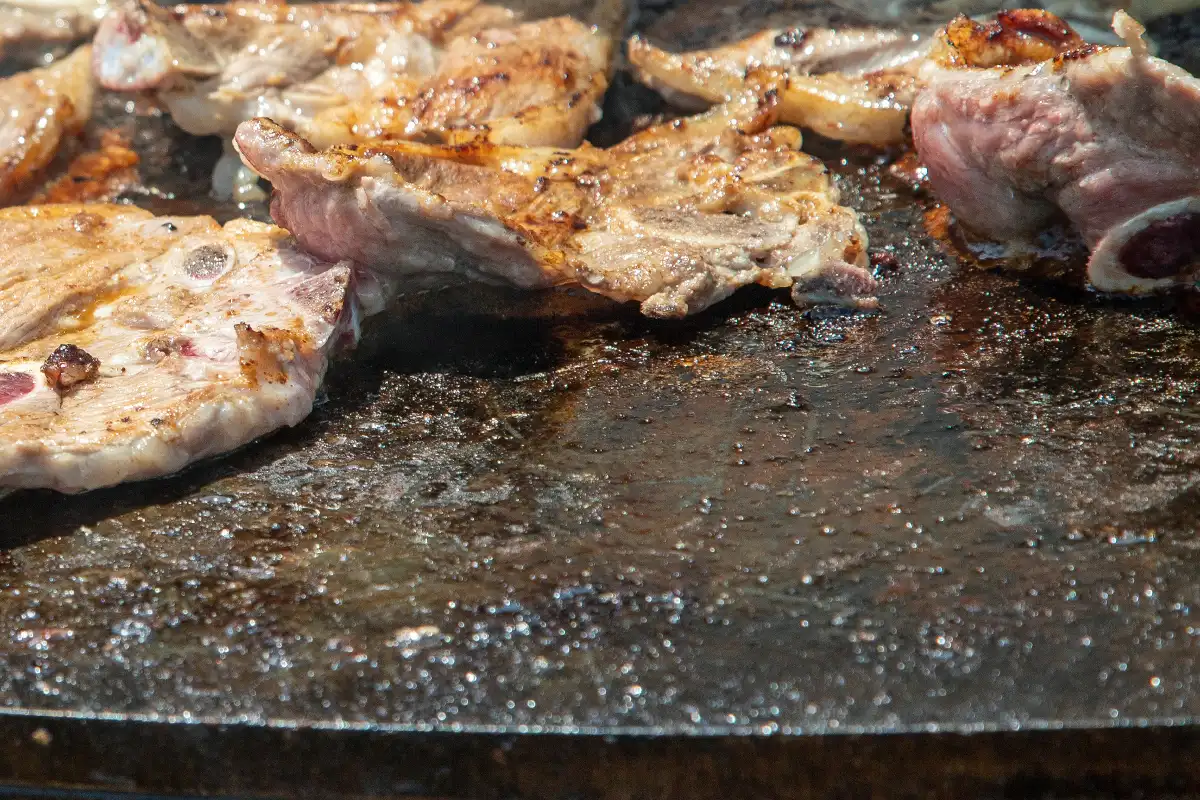 Nettoyer un brasero à granulés