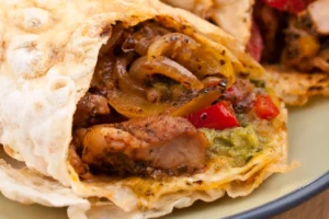 Recette de fajitas au poulet grillé au brasero plancha