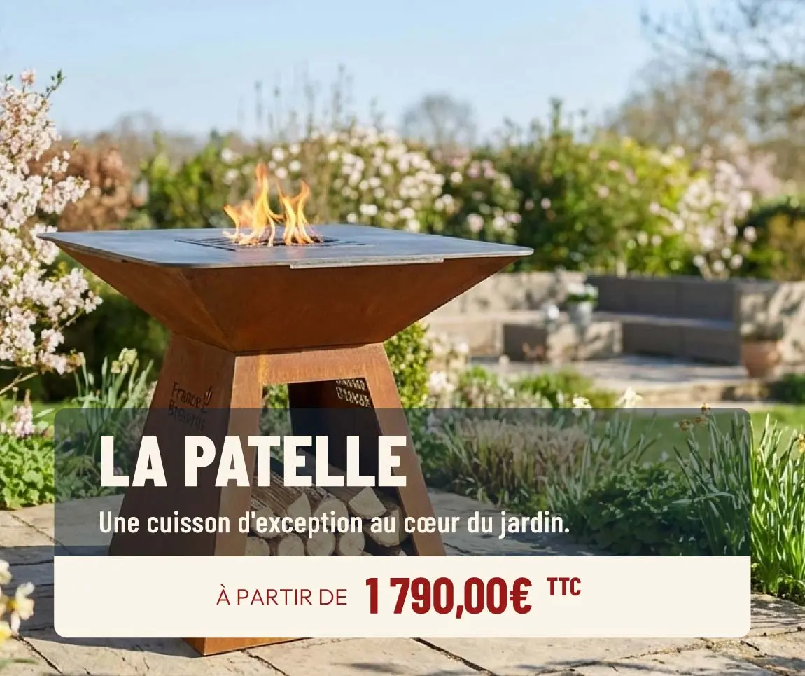 brasero plancha sur une terrasse avec un d&eacute;cor printanier