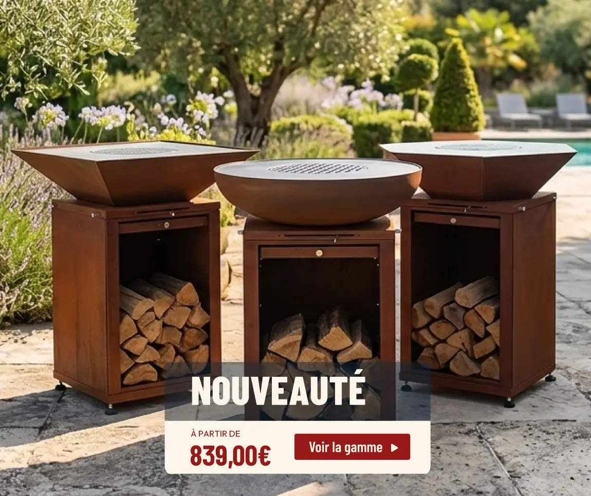 Trois braseros plancha sur une terrasse en &eacute;t&eacute;